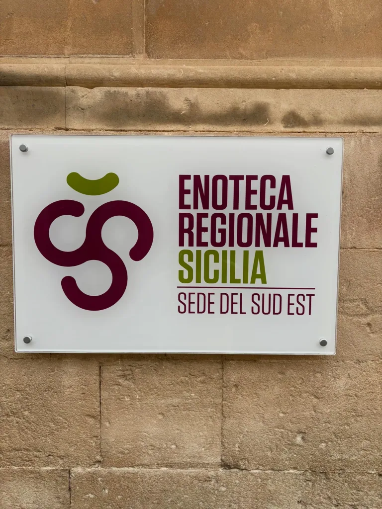 Targa dell’Enoteca Regionale Sicilia, sede del Sud Est