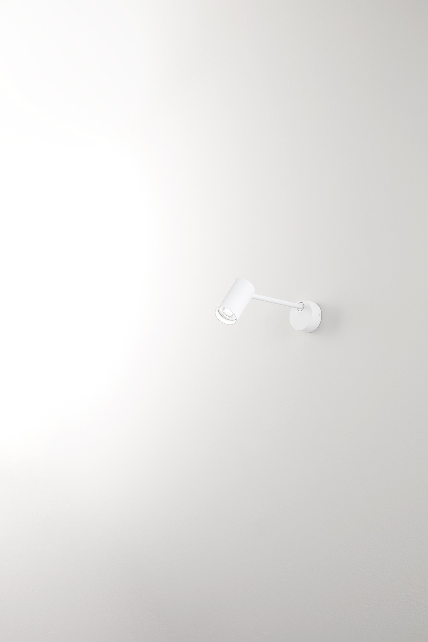 Lampada Isyluce Simplie orientabile da parete o soffitto in alluminio Bianco IP20
